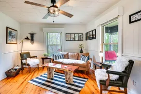Country Escape: Log Cabin Near Kentucky Lake! - Image 5