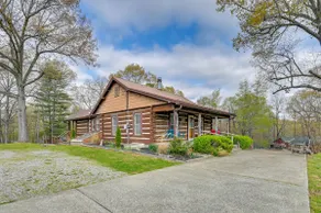 Country Escape: Log Cabin Near Kentucky Lake! - Image 3