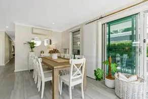 Oscar's Broulee Beach Luxury Coastal Living - Image 5