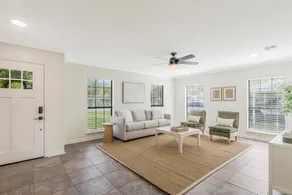 Updated & centrally located 3 Bed - Image 2