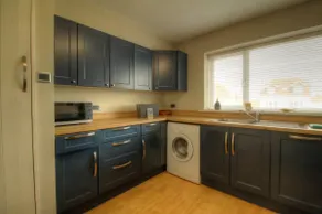 Stylish Southsea House w/great transport links - Image 3