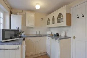 1a Park Lane - Image 4