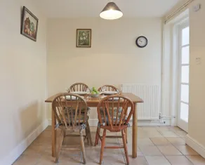 1a Park Lane - Image 3