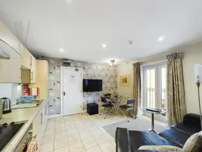Luxury 1 Bedroom Apartment with Private Balcony - Image 5