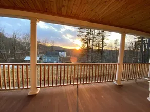 Sunsets On Blue Hill, Newly Renovated Farmhouse - Image 2