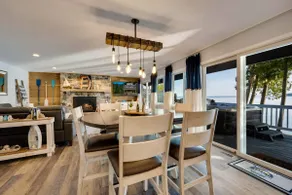 Stunning Waterfront Cottage | Private Dock + Hot T - Image 3