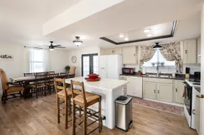 Pet Friendly Farmhouse with Yard & BBQ - Image 4