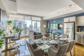Luxury 2BR Condo - King Bed - Stunning City Views - Image 3