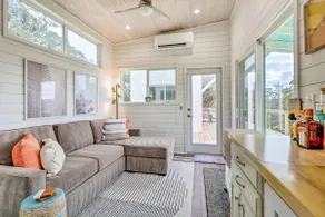 Updated Texas Tiny Home Rental on Lake Travis - Image 4