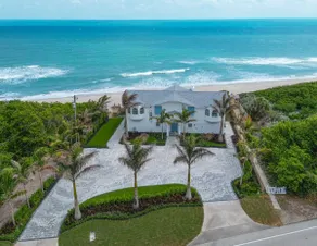 Melbourne Beachfront Oasis - Cocoa Beach Bungalow - Image 4