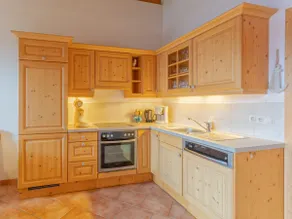 Holiday apartment close to the centre, mountain view - Image 4