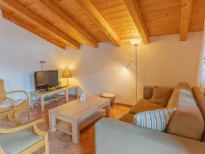 Holiday apartment close to the centre, mountain view - Image 3