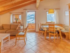 Holiday apartment close to the centre, mountain view - Image 5