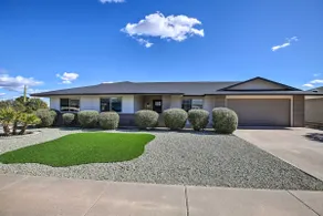 Putting Green, Community Perks: Sun City West Home - Image 3