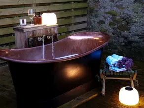Luxury Eco Cabin with Sea Views - Image 2
