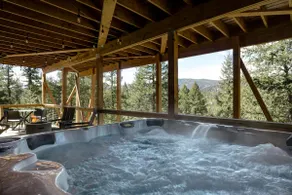 Wonder Lodge: Mountain Views, Hot Tub & Fire Pit - Image 5