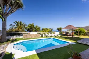 Fantastic home with amazing sea views - Image 2