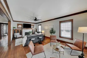 HUGE Luxury 12-Bed Retreat Close to UNL - Image 2