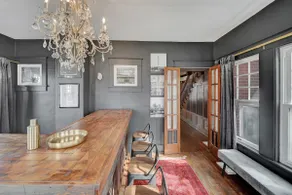 HUGE Luxury 12-Bed Retreat Close to UNL - Image 3