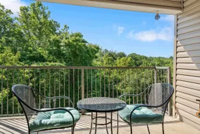 Valley View Treehouse - Holiday Hills Branson - Golf Resort & Outdoor Pools - Image 2