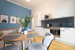Bright apartment in the third district with a terrace - Image 4