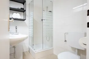 Bright apartment in the third district with a terrace - Image 5