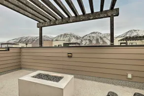 3-Story Provo Townhome: 1 Mi to BYU! - Image 2