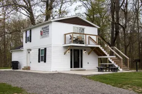 GOTL Joe’s Bungalow - Sunset Vacation Rental - Image 2
