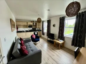 Meadowside Apartment - Pool and Beach Access - Image 4