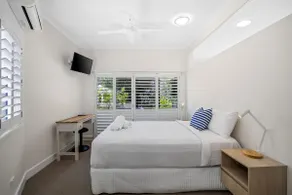 Beach Access 2 Bedroom Apartment - Image 4