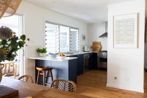 Miramar Coastal Cottage - Image 3