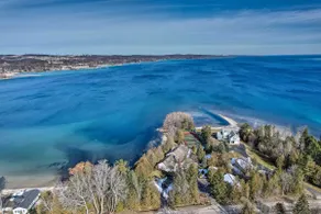 Waterfront Suttons Bay: Wine Trail, Pickleball Ct - Image 3