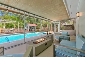 Spacious & Amazing Home w/ Big Pool and Patio - Image 2