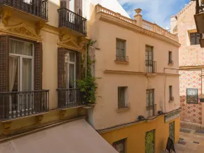 Beautiful apartment with views of the historic street and the church of San Juan - Image 2