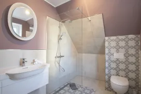 Aluguer-Exclusivo-Casa de banho privativa com banheira-Varanda-Ferienwohnung ... - Image 4