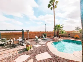 Luxury Pool Home! Amazing Back Yard Oasis - Image 5