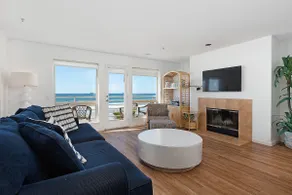 Beachfront Condo on 3rd Floor - Image 3