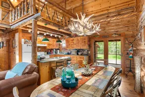Bucovina Cabin - Image 5
