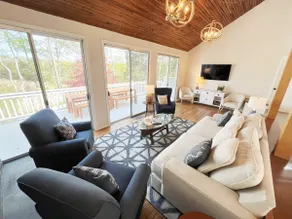 Waterfront home with private boat dock, heated pool, kayaks, A/C, and more - Image 5