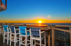 Oceanfront, two-level condo with stunning view, decks, fast WiFi & fireplace - Image 2