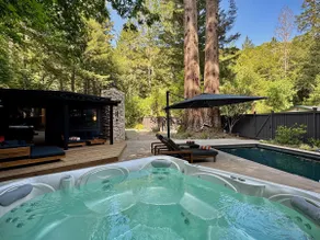 Sequoia Sisters Family Retreat Pool Hot Tub - Image 5