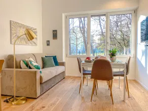 Banfi Suite - park view - Image 4