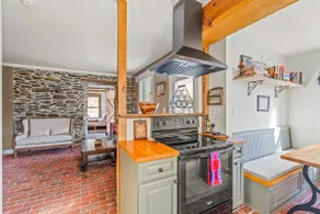 Minutes to Downtown Harpers Ferry Hot Tub - Image 4