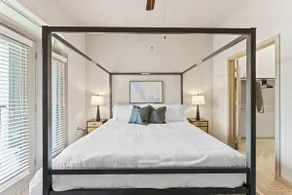 Serene 2BR king suite fast WiFi 8 min to Downtown - Image 2