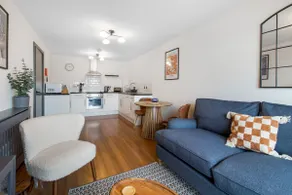 Central 1 BD + Sofa Bed in the Heart of Cheltenham! - Image 5