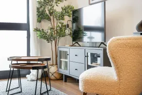 Central 1 BD + Sofa Bed in the Heart of Cheltenham! - Image 4