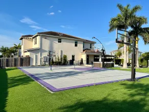Pickleball/Gameroom/Soccer Field/Pool - Image 2