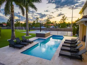 Pickleball/Gameroom/Soccer Field/Pool - Image 4