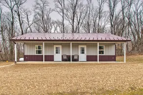 Peaceful Missouri Cabin Rental on 55 Acres! - Image 3