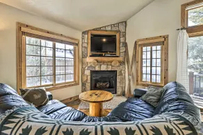 Mountainside Winter Park Ski Home w/ Hot Tub - Image 4